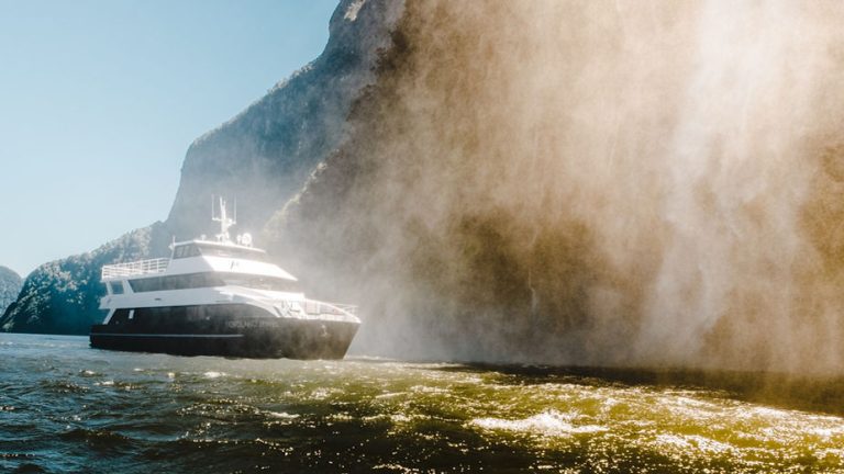 24m Motor Catamaran – IT, AV, Navigation & Full Remote Monitoring